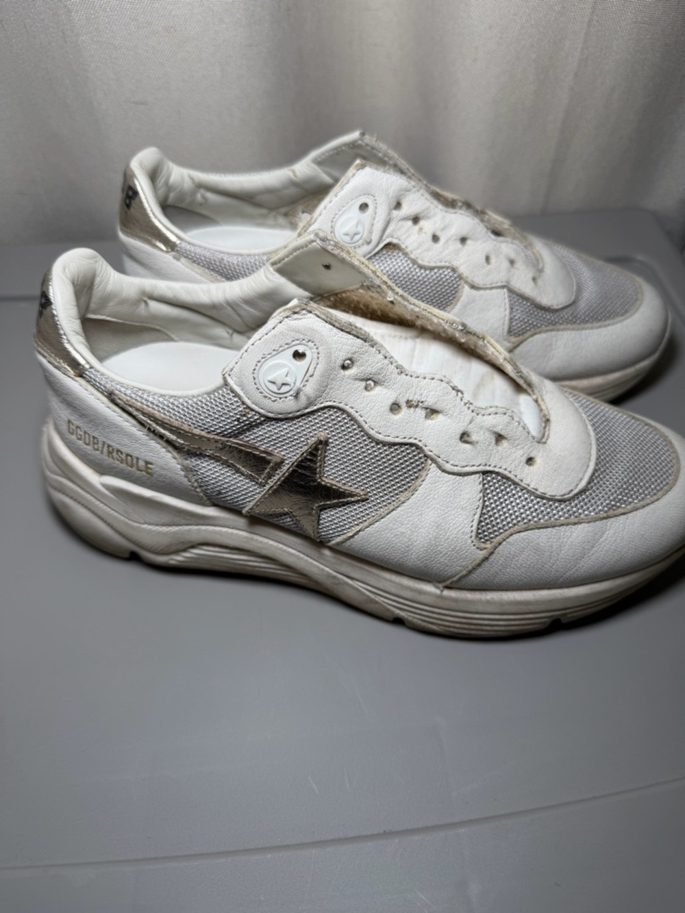 Golden Goose White Low-Top Mesh & Leather Sneakers with Silver Heel - Picture 2 of 4
